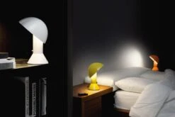 Martinelli Luce Elmetto Pöytävalaisin, Valkoinen 8 Martinelli Luce Elmetto Pöytävalaisin, Valkoinen -Louis Poulsen Myymälämyynti 0039643 MARTINELLILUCE 4