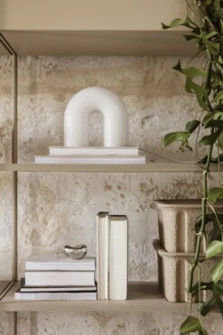 Ferm LIVING Vuelta Pöytävalaisin, Valkoinen 9 Ferm LIVING Vuelta Pöytävalaisin, Valkoinen -Louis Poulsen Myymälämyynti 05 0861