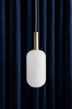 Ferm LIVING Opal Varjostin, Pitkä -Louis Poulsen Myymälämyynti 05 9078