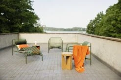 MENU Torso Portable Ladattava Pöytävalaisin, Hiekka -Louis Poulsen Myymälämyynti 0723P FDS kesa 2023 0061