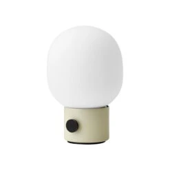 MENU JWDA Portable Ladattava Pöytävalaisin, Alabaster White -Louis Poulsen Myymälämyynti 1870649 JWDA Table Lamp Portable Alabaster White Angle