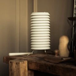 Santa & Cole Maija 15 Pöytävalaisin, Roosa -Louis Poulsen Myymälämyynti 21SantaCole iso HV