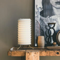 Santa & Cole Maija 15 Pöytävalaisin, Roosa -Louis Poulsen Myymälämyynti 23SantaCole iso HV