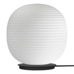 New Works Lantern Globe Lattiavalaisin, Iso