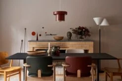 Artek Aalto Lattiavalaisin A810, Messinki -Louis Poulsen Myymälämyynti 3100384 ArtekHelsinki Christmas 2019 4 master