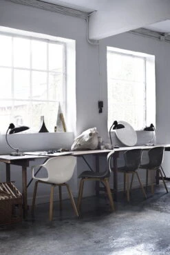 Fritz Hansen Kaiser Idell 6556-T Pöytävalaisin, Mattamusta -Louis Poulsen Myymälämyynti 3551 NAP