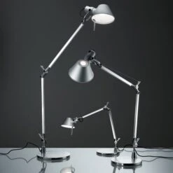 Artemide Tolomeo Mini Pöytävalaisin, Alumiini -Louis Poulsen Myymälämyynti 7Artemide iso 2
