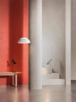 Louis Poulsen AJ Pöytävalaisin, Kiillotettu Ruostumaton Teräs -Louis Poulsen Myymälämyynti AJ Family SS20 RGB 70032 23661 50047