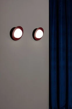 AGO Alley Seinävalaisin, Pieni, Tummansininen -Louis Poulsen Myymälämyynti ALLEY INTERIOR 300DPI 8