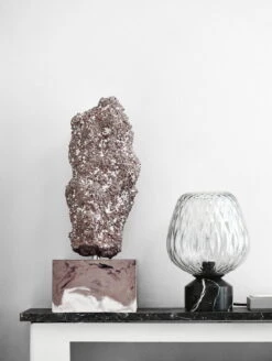 &Tradition Blown SW6 Pöytävalaisin, Hopea - Musta Marmori 9 &Tradition Blown SW6 Pöytävalaisin, Hopea - Musta Marmori -Louis Poulsen Myymälämyynti ATD Location 2019 Blown SW6