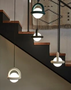 AGO Balloon Riippuvalaisin, Luonnonvalkoinen -Louis Poulsen Myymälämyynti BALLOON INTERIOR 300DPI 1 1