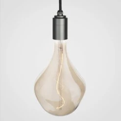 Tala Graphite Nine Riippuvalaisin Voronoi II Lampuilla -Louis Poulsen Myymälämyynti CP BLK SET NON GP 02 6