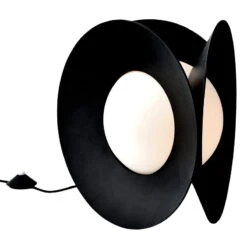 DCWéditions Armen Pöytävalaisin, Musta