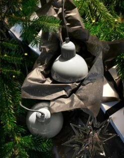 Fritz Hansen Kaiser Idell 6722-P Riippuvalaisin, Mattaharmaa -Louis Poulsen Myymälämyynti FH KAISER idell 6722 P Smooth Slate Happy Holidays 2020 bright