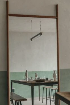 Frama Eiffel Single Riippuvalaisin, 100 Cm, Musta 11 Frama Eiffel Single Riippuvalaisin, 100 Cm, Musta -Louis Poulsen Myymälämyynti Frama Studio Apartment Mexico 836