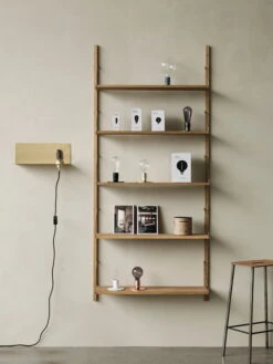 Frama 90° Seinävalaisin, Messinki 7 Frama 90° Seinävalaisin, Messinki -Louis Poulsen Myymälämyynti Frama in Store 5 Lighting