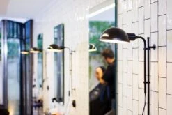 Marset Funiculi A Seinävalaisin, Vihreä 6 Marset Funiculi A Seinävalaisin, Vihreä -Louis Poulsen Myymälämyynti Funiculi at Alvaro the barber