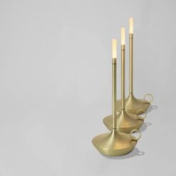 Graypants Wick Ladattava Pöytävalaisin, Messinki -Louis Poulsen Myymälämyynti Graypants Wick Bundle main