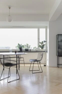 Flos Parentesi Lattiavalaisin, Valkoinen, Himmennettävä -Louis Poulsen Myymälämyynti IMG 4099FDS minna jones