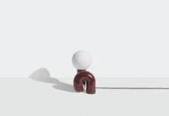 Petite Friture Neotenic Pöytävalaisin, 26 Cm, Kirsikka -Louis Poulsen Myymälämyynti L0880102 NEOTENIC H26 cherry 1 RVB