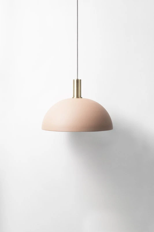 Ferm LIVING Socket Pendant Low Riippuvalaisin, Messinki 3 Ferm LIVING Socket Pendant Low Riippuvalaisin, Messinki - Image 3