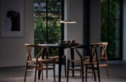 Le Klint Soleil Riippuvalaisin, 35 Cm, Muovi, Thunder Sky -Louis Poulsen Myymälämyynti LK.1852x1200.topbillede.soleil