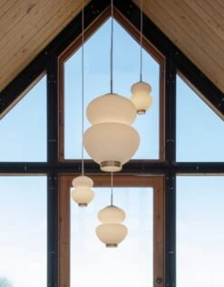 LYFA Peanut Riippuvalaisin, 250 Mm, Valkoinen 9 LYFA Peanut Riippuvalaisin, 250 Mm, Valkoinen -Louis Poulsen Myymälämyynti LYFA 3daysofdesign 05 VS peanut