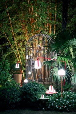 Fermob Balad Valaisinteline, Vaakasuora, Red Ochre -Louis Poulsen Myymälämyynti Lampe Balad et lampe Mooon21 luminaire Fermob