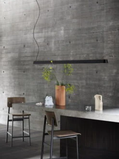 Muuto Linear Riippuvalaisin, 169,2 Cm, Musta -Louis Poulsen Myymälämyynti Linear pendant lamp 169 black loft bar stool 65 stained dark brown black muuto org 2815029