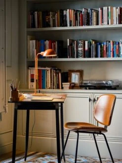 Marset Funiculi S Pöytävalaisin, Terrakotta -Louis Poulsen Myymälämyynti MARSET HR FUNICULI S STILL LIFE TERRACOTTA V