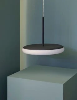 AGO Mozzi Riippuvalaisin, Iso, Luonnonvalkoinen -Louis Poulsen Myymälämyynti MOZZI PRODUCT 300DPI 3