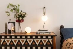 Artemide Nh Seinävalaisin -Louis Poulsen Myymälämyynti NH Wall high 01