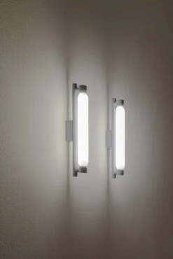 Nemo Lighting La Roche Seinävalaisin, Harmaa -Louis Poulsen Myymälämyynti NM ROC LDW 31z 5 EE