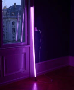 HAY Neon Tube Slim LED Valoputki, 120 Cm, Pinkki -Louis Poulsen Myymälämyynti Neon Tube LED pink