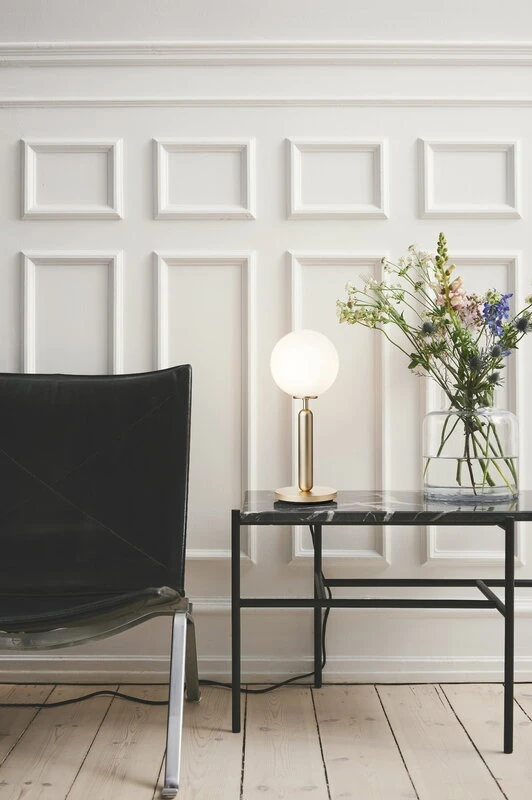 Nuura Miira Pöytävalaisin, Messinki - Opaali 4 Nuura Miira Pöytävalaisin, Messinki - Opaali - Image 4