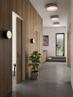 Northern Over Me Seinä-/kattovalaisin, 50 Cm, Valkoinen 5 Northern Over Me Seinä-/kattovalaisin, 50 Cm, Valkoinen -Louis Poulsen Myymälämyynti Over Me lamps 20 50 hallway Northern High res