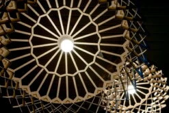 Pilke Lights Pilke P80 Riippuvalaisin, Koivu -Louis Poulsen Myymälämyynti Pilke 80 birch from below