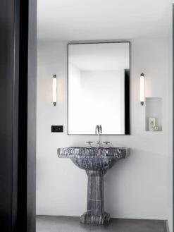 Nemo Lighting La Roche Seinävalaisin, Musta -Louis Poulsen Myymälämyynti Private residence Milan Nemo 08