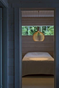 Secto Design Octo Small 4241 Riippuvalaisin, Valkoinen -Louis Poulsen Myymälämyynti Secto Design OctoS 4241 bed