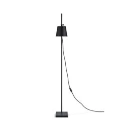 Karakter Steel Lab Light Lattiavalaisin, Musta -Louis Poulsen Myymälämyynti Steel Lab Light Floor Black Pack 01