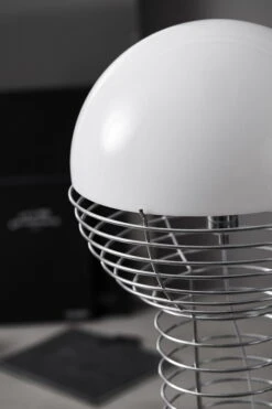 Verpan Wire Lattiavalaisin, Valkoinen -Louis Poulsen Myymälämyynti VERPAN 322