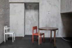 Valerie_objects Standing Lamp N1, Vaaleanharmaa -Louis Poulsen Myymälämyynti VO22 ATELIER365 SOLID 29