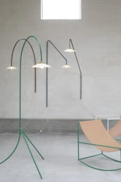 Valerie_objects Standing Lamp N1, Vihreä -Louis Poulsen Myymälämyynti VO22 vo collections 19