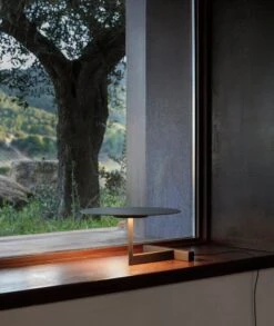 Vibia Flat 5965 Pöytävalaisin, Harmaa -Louis Poulsen Myymälämyynti Vibia Flat 5965 47 01