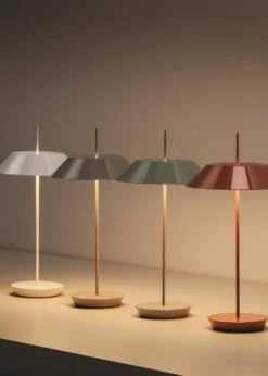 Vibia Mayfair Mini 5495 Ladattava Pöytävalaisin, Beige -Louis Poulsen Myymälämyynti Vibia Mayfair Mini 5495 23 25 47 37role 1