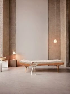 Louis Poulsen VL Ring Crown 1 Riippuvalaisin, Opaalilasi 7 Louis Poulsen VL Ring Crown 1 Riippuvalaisin, Opaalilasi -Louis Poulsen Myymälämyynti Yuh Brass Marble VL Crown Pendant 1 The Silo 106113