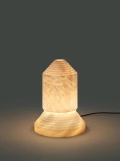 Santa & Cole Babel Pöytävalaisin 9 Santa & Cole Babel Pöytävalaisin -Louis Poulsen Myymälämyynti babel lamparas de sobremesa.jpg santacole2