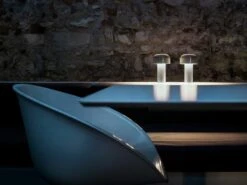 Flos Bellhop Pöytävalaisin, Harmaa -Louis Poulsen Myymälämyynti bellhop battery grey table barber osgerby flos 02