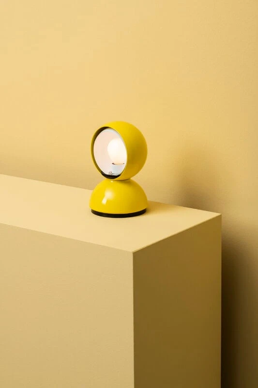 Artemide Eclisse Pöytä-/seinävalaisin, Keltainen 2 Artemide Eclisse Pöytä-/seinävalaisin, Keltainen - Image 2