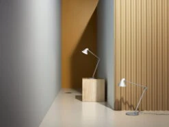 Louis Poulsen NJP Pöytävalaisin, Vaaleanharmaa -Louis Poulsen Myymälämyynti njp table grey 2